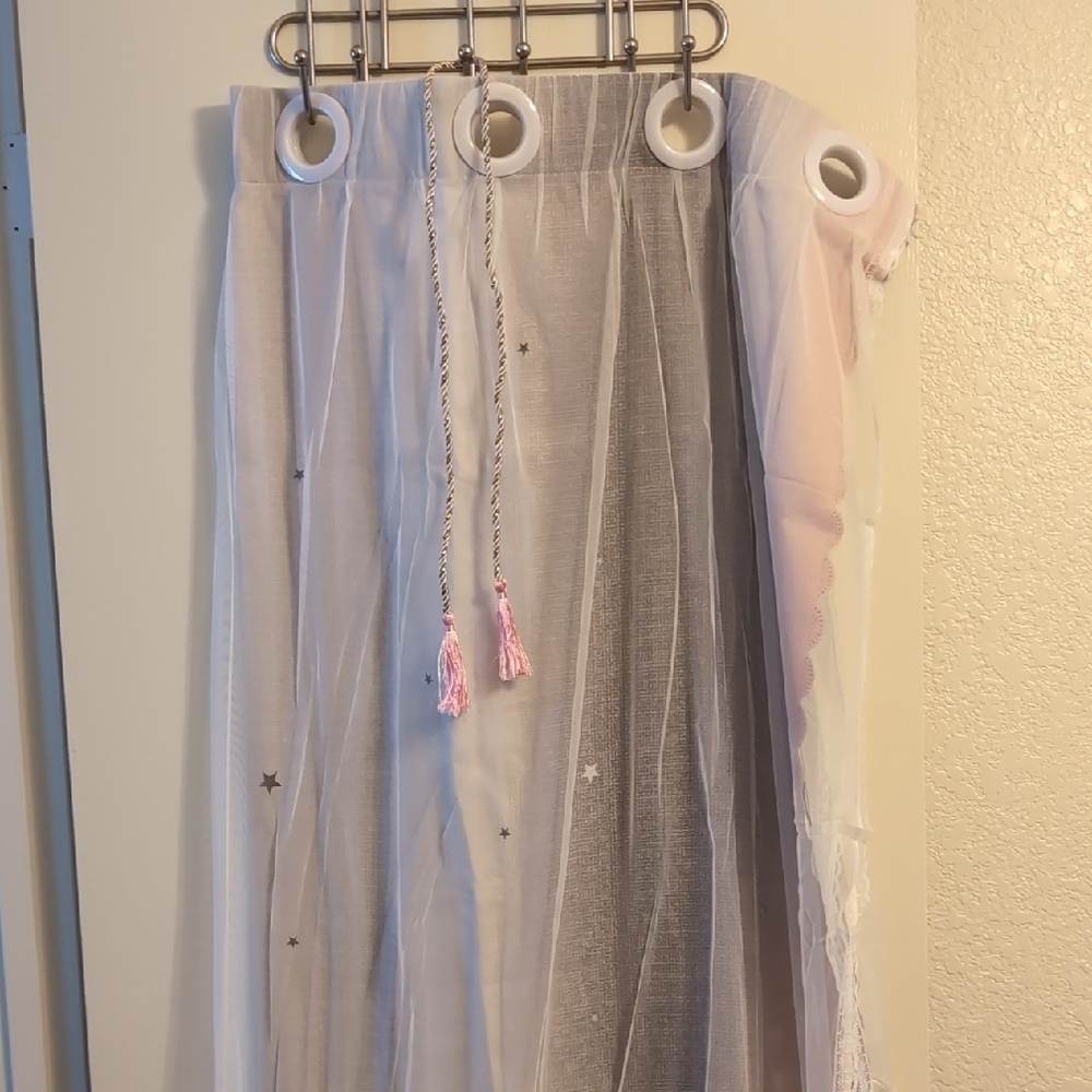 White and Pink Star-Patterned Black Out Curtain